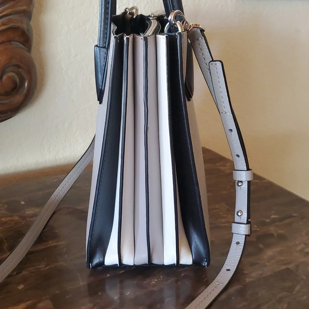 Like NEW Michael Kors Accordion Mercer Bag Medium